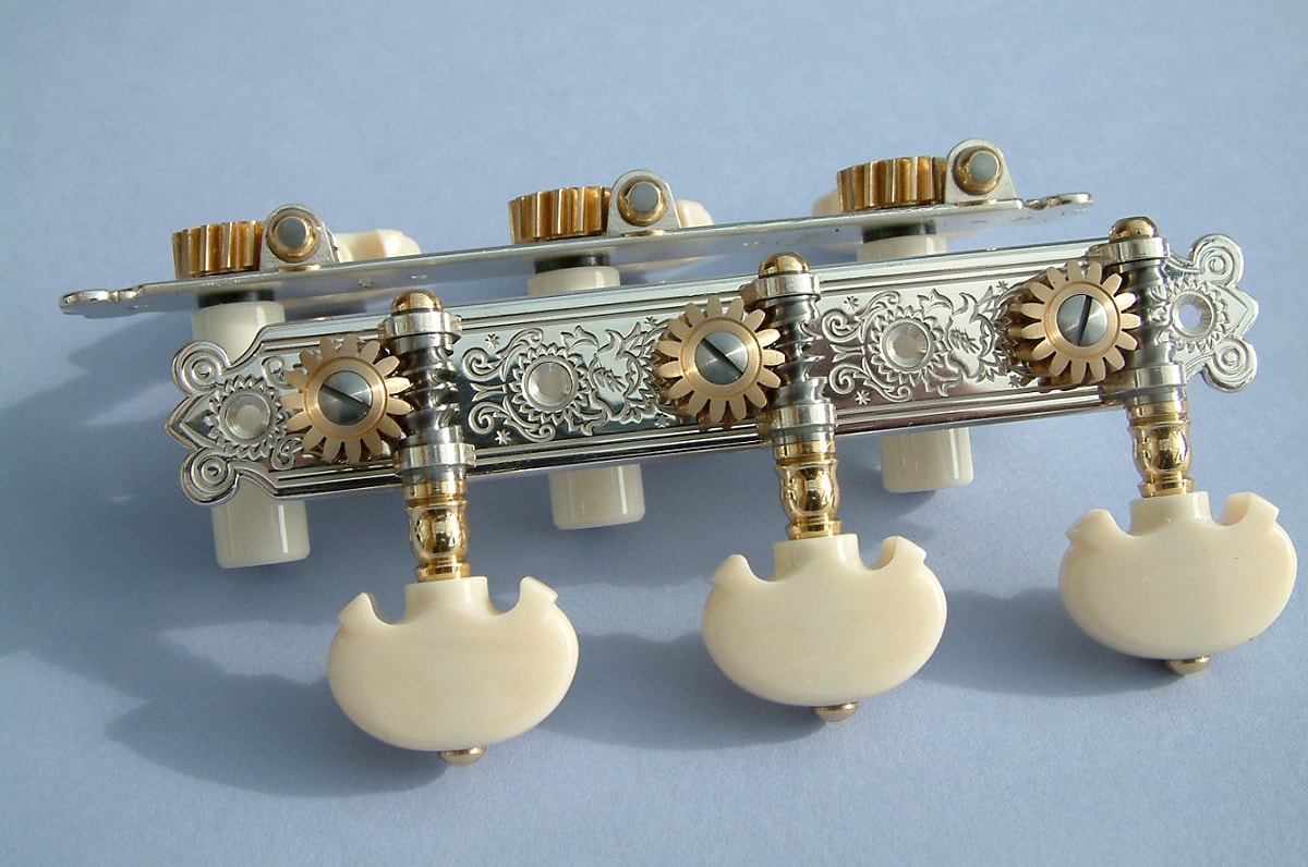 Bouchet tuning machine L640