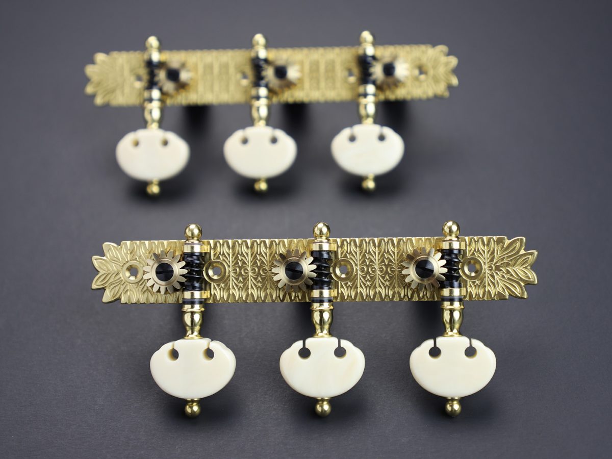 L684 123mm Brass Kidney Ivory