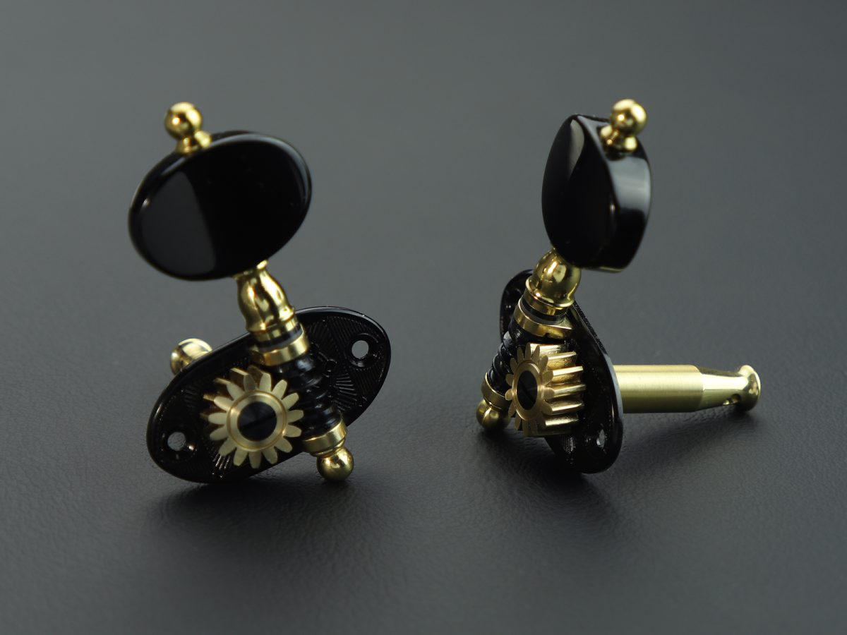 SS11 Black
